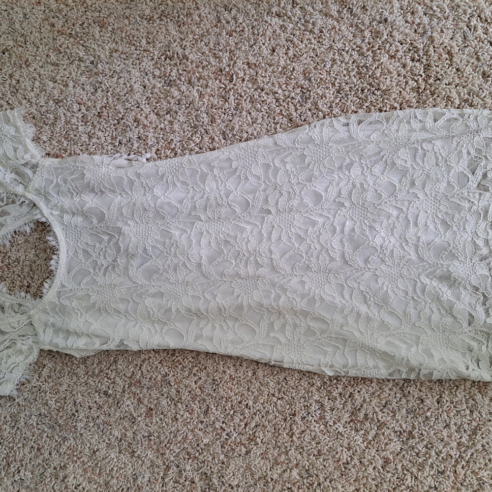 Elegant White Lace Dress